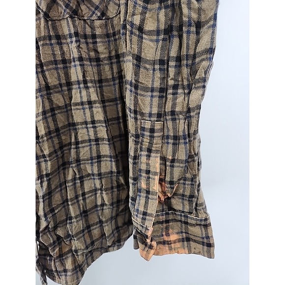 Time & Tru Long Sleeve Button Up Large Plaid Shirt‎ - Picture 6 of 7